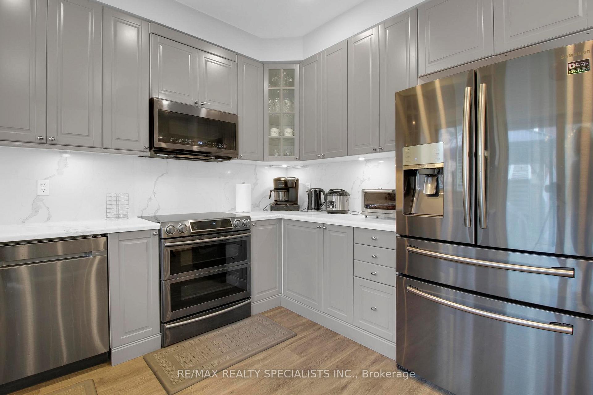 Photo 10 of 1106 Cumming Boulevard, Milton, Clarke — HOMEH