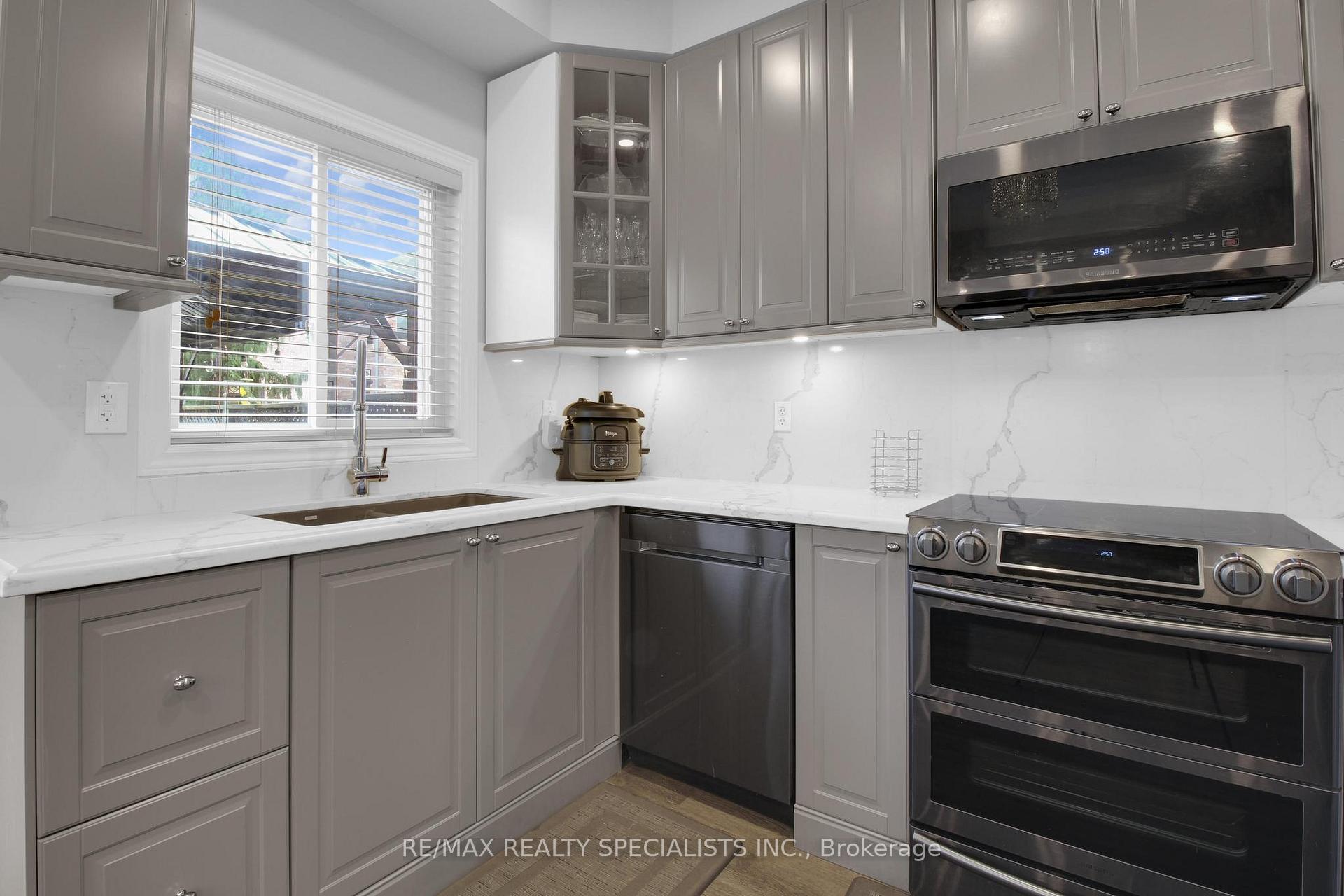 Photo 11 of 1106 Cumming Boulevard, Milton, Clarke — HOMEH