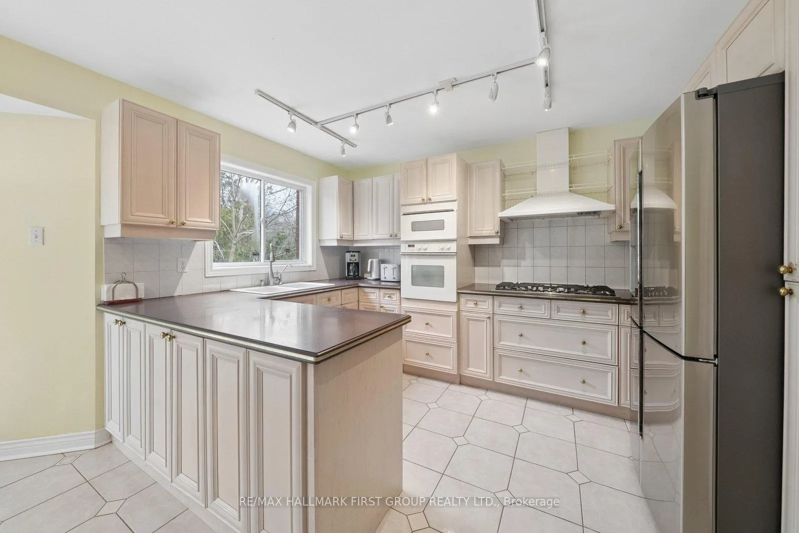 Photo 12 of 1811 Westcreek Drive, Pickering, Highbush — HOMEH