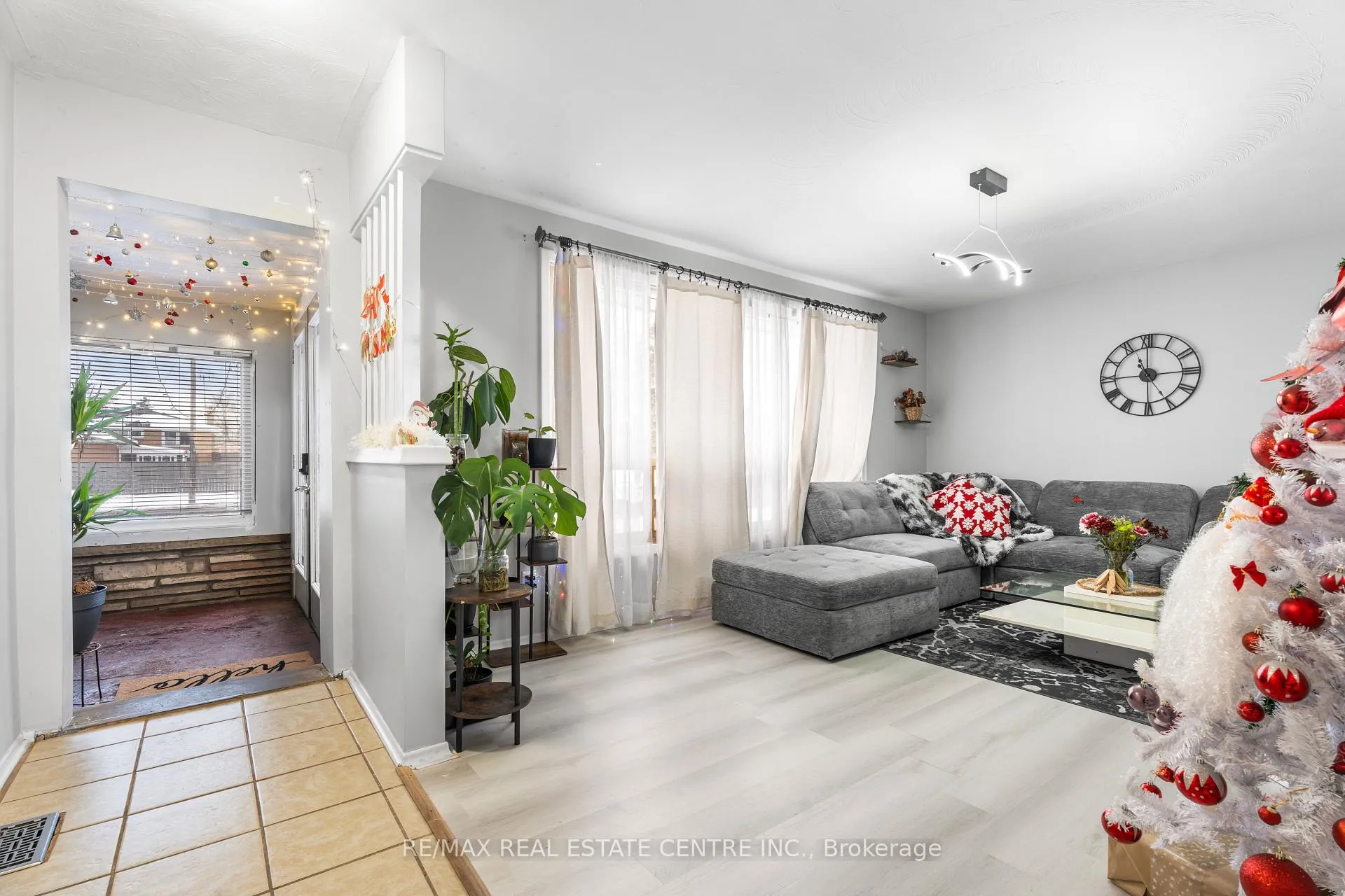 Photo 7 of 953 Upper Sherman Avenue, Hamilton, Lawfield — HOMEH