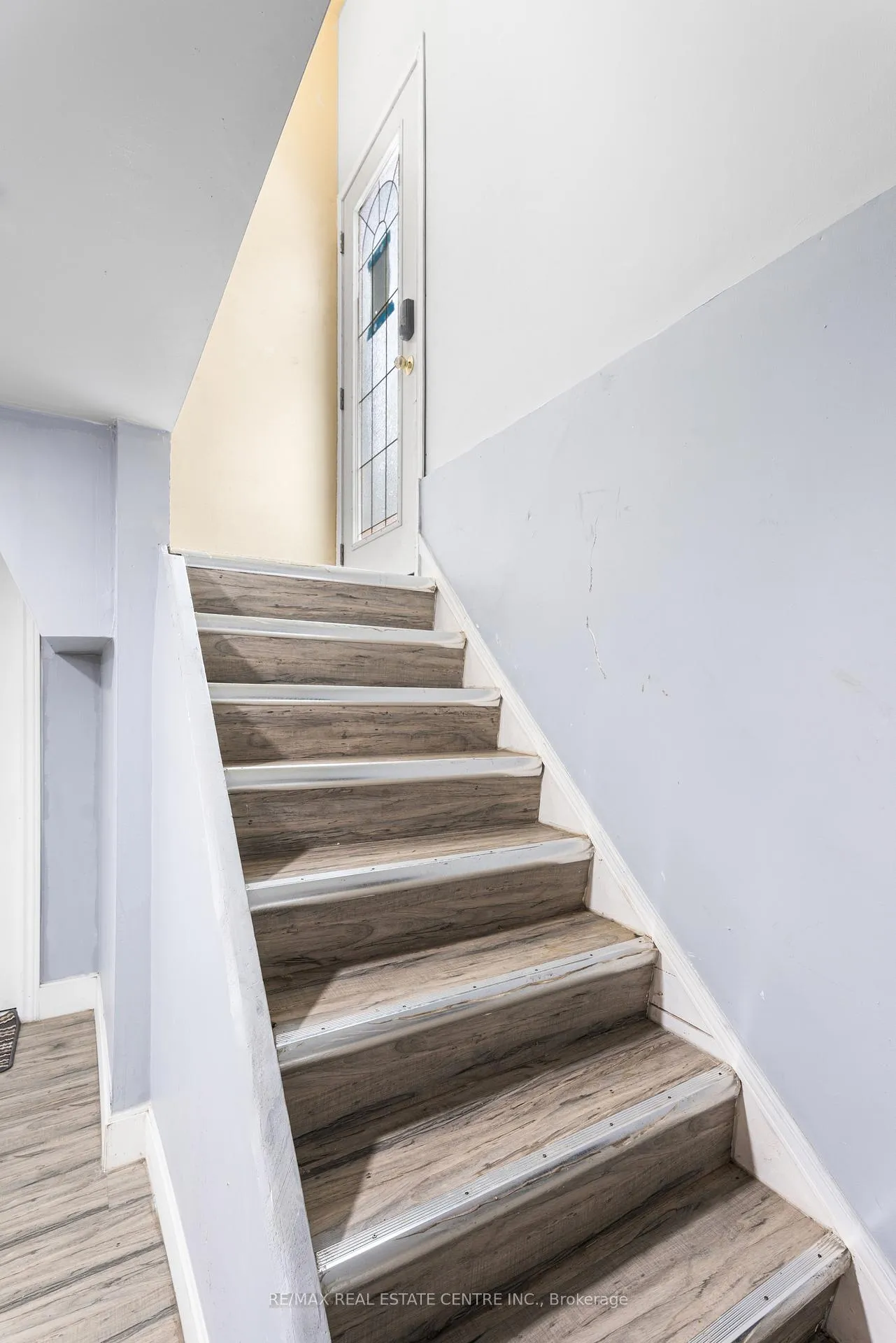 Photo 19 of 953 Upper Sherman Avenue, Hamilton, Lawfield — HOMEH