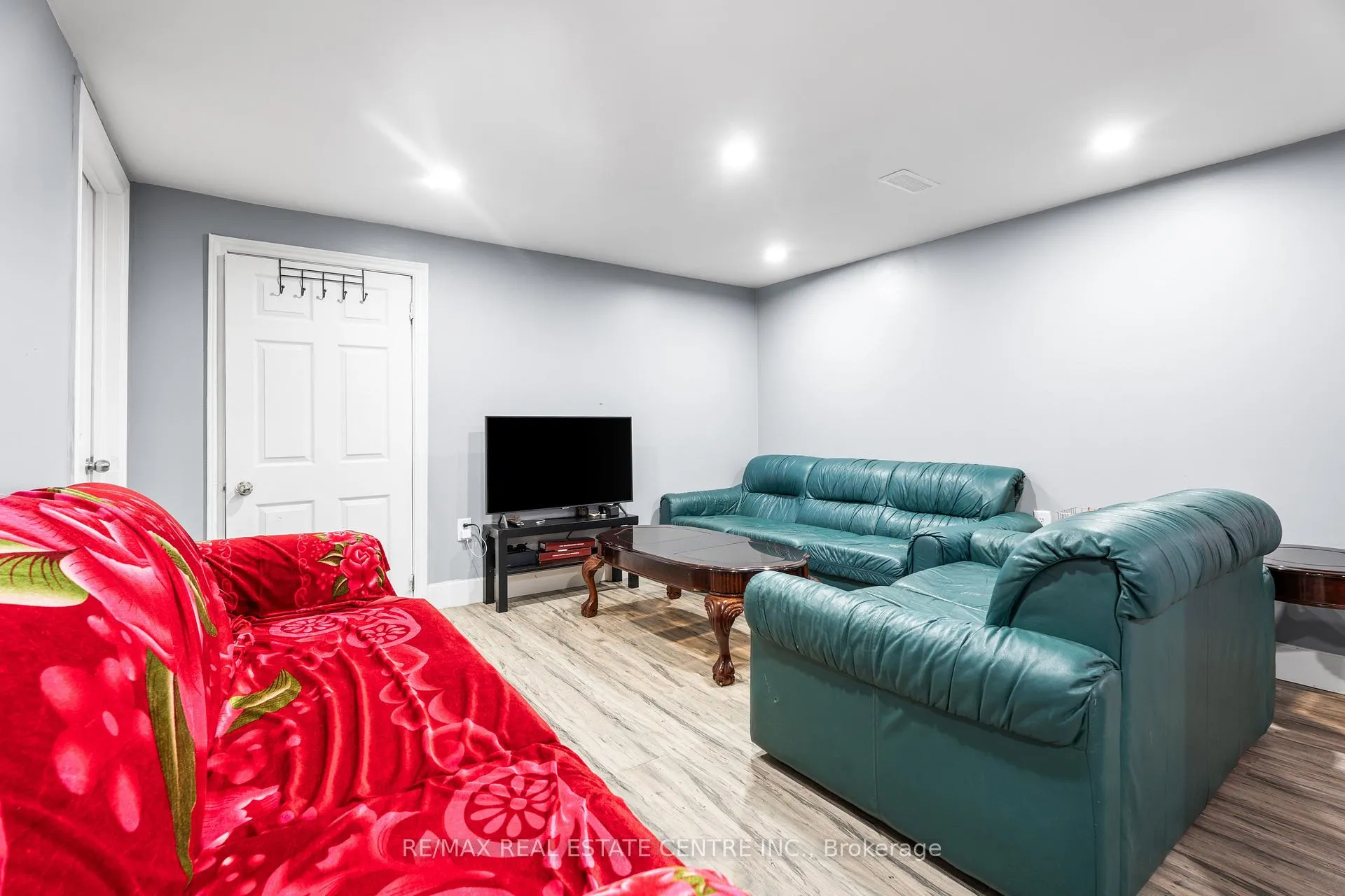 Photo 20 of 953 Upper Sherman Avenue, Hamilton, Lawfield — HOMEH