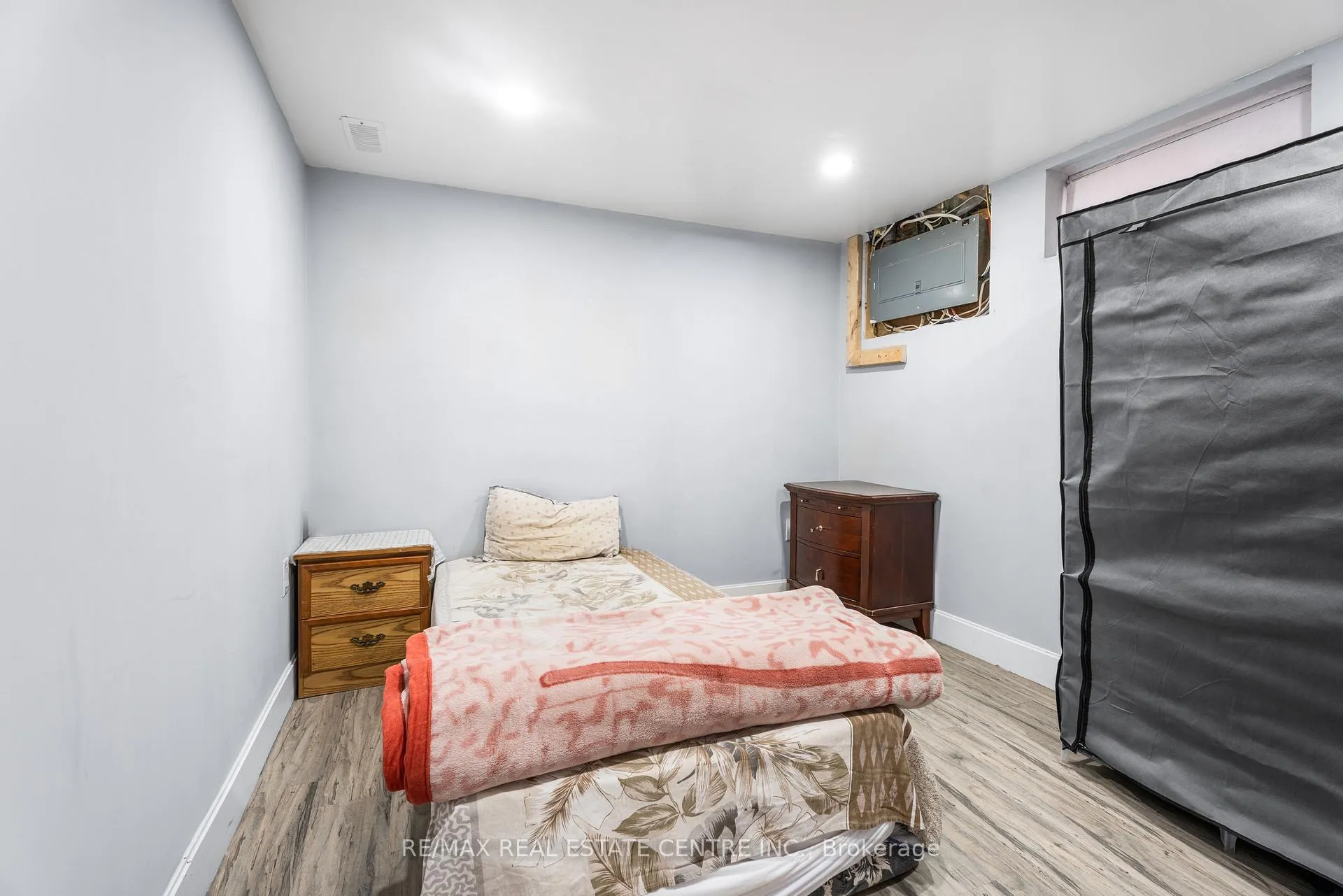 Photo 24 of 953 Upper Sherman Avenue, Hamilton, Lawfield — HOMEH