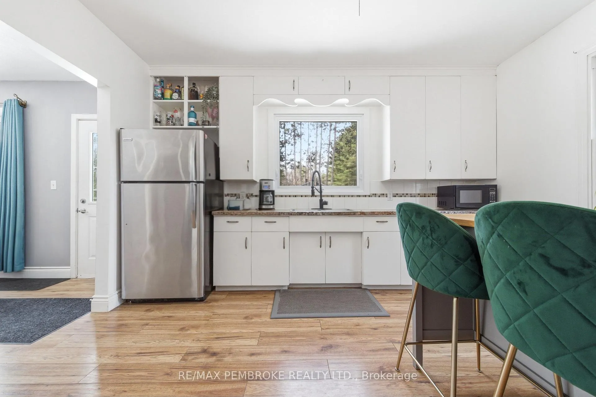 Photo 13 of 613 Airport Road, Petawawa — HOMEH