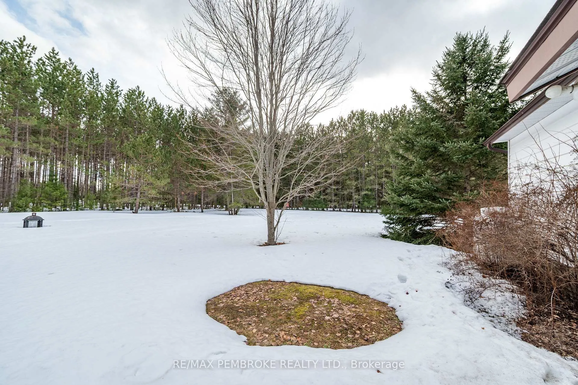 Photo 33 of 613 Airport Road, Petawawa — HOMEH