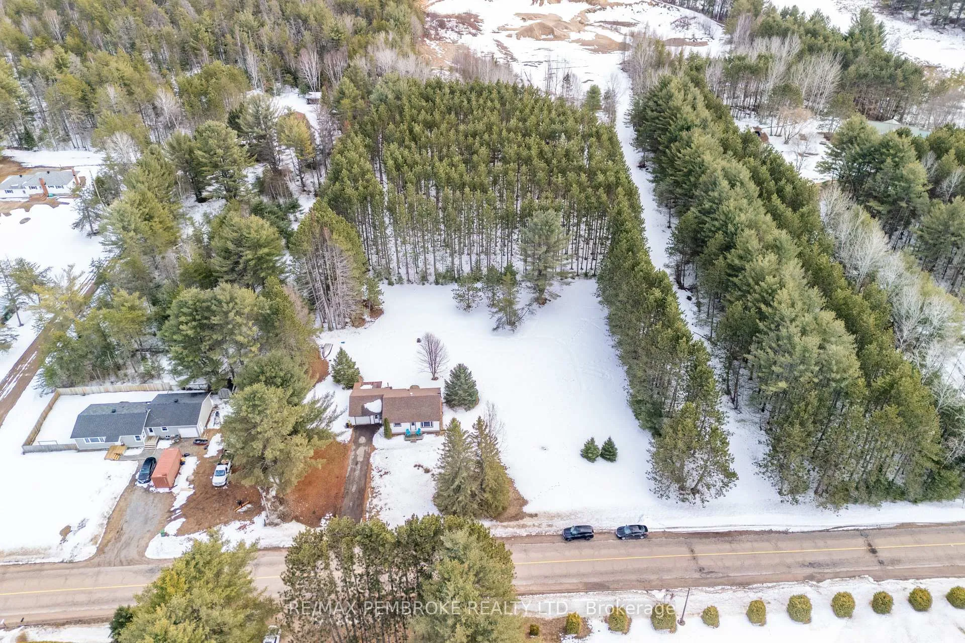 Photo 37 of 613 Airport Road, Petawawa — HOMEH