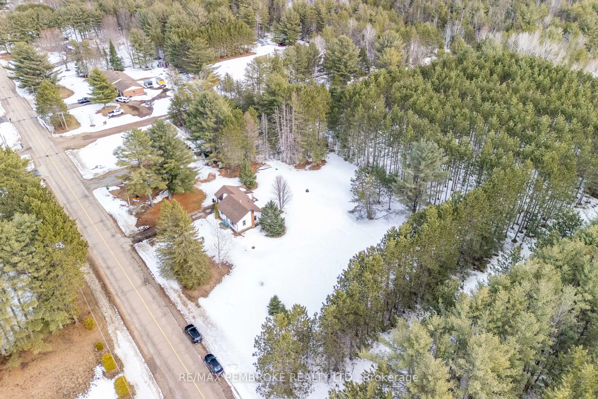 Photo 41 of 613 Airport Road, Petawawa — HOMEH