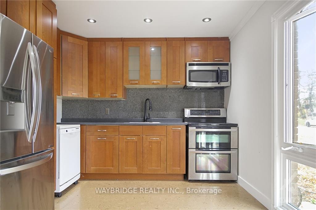 Photo 7 of 147 Penfield Drive, Ottawa, Kanata - Beaverbrook — HOMEH