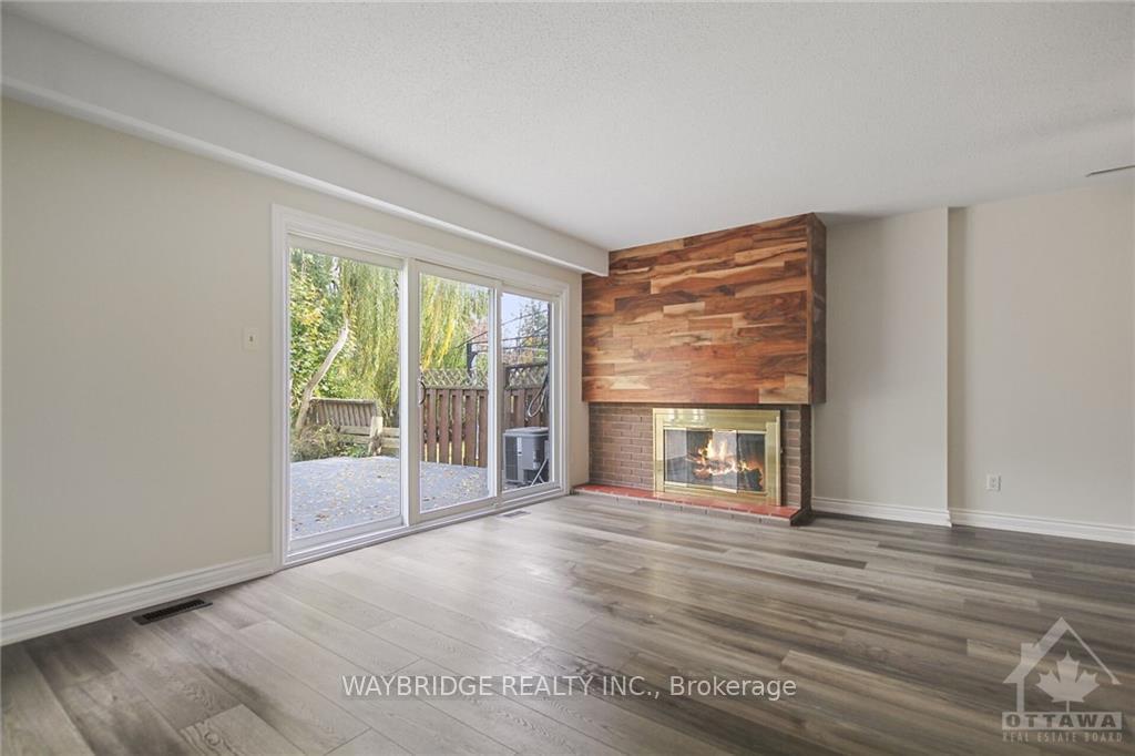 Photo 11 of 147 Penfield Drive, Ottawa, Kanata - Beaverbrook — HOMEH