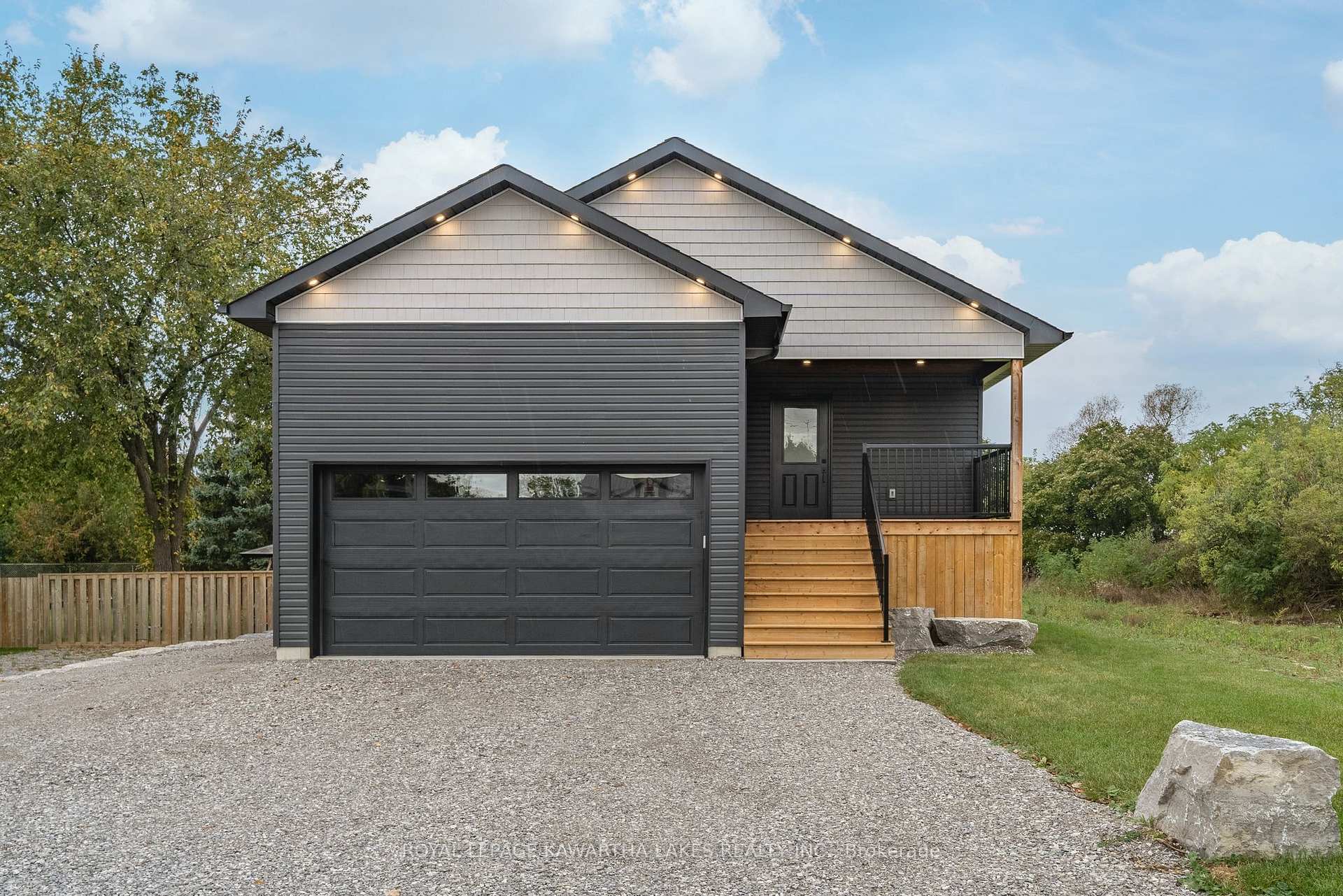 Photo 1 of 26 Murray Street, Kawartha Lakes, Fenelon Falls — HOMEH