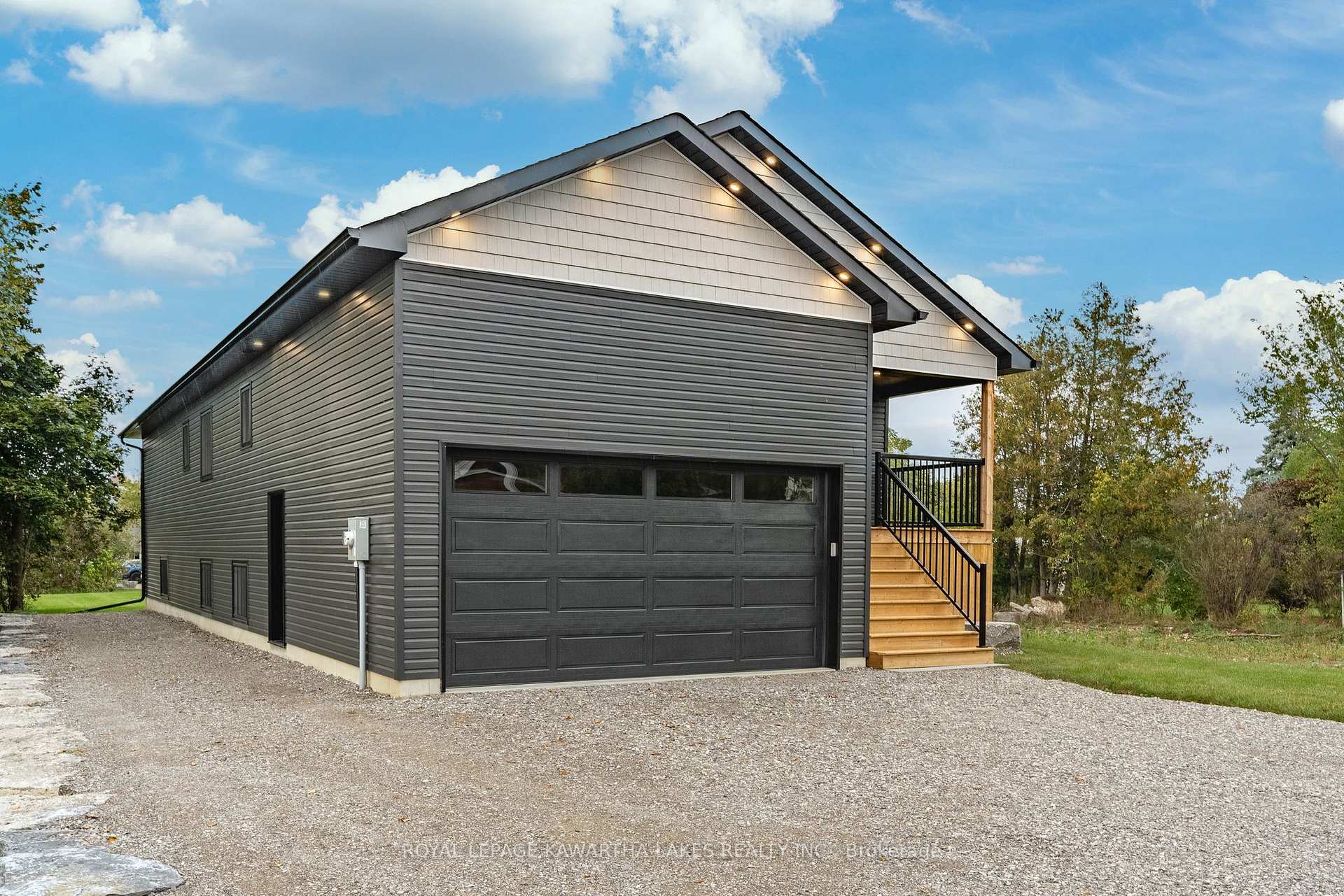 Photo 2 of 26 Murray Street, Kawartha Lakes, Fenelon Falls — HOMEH