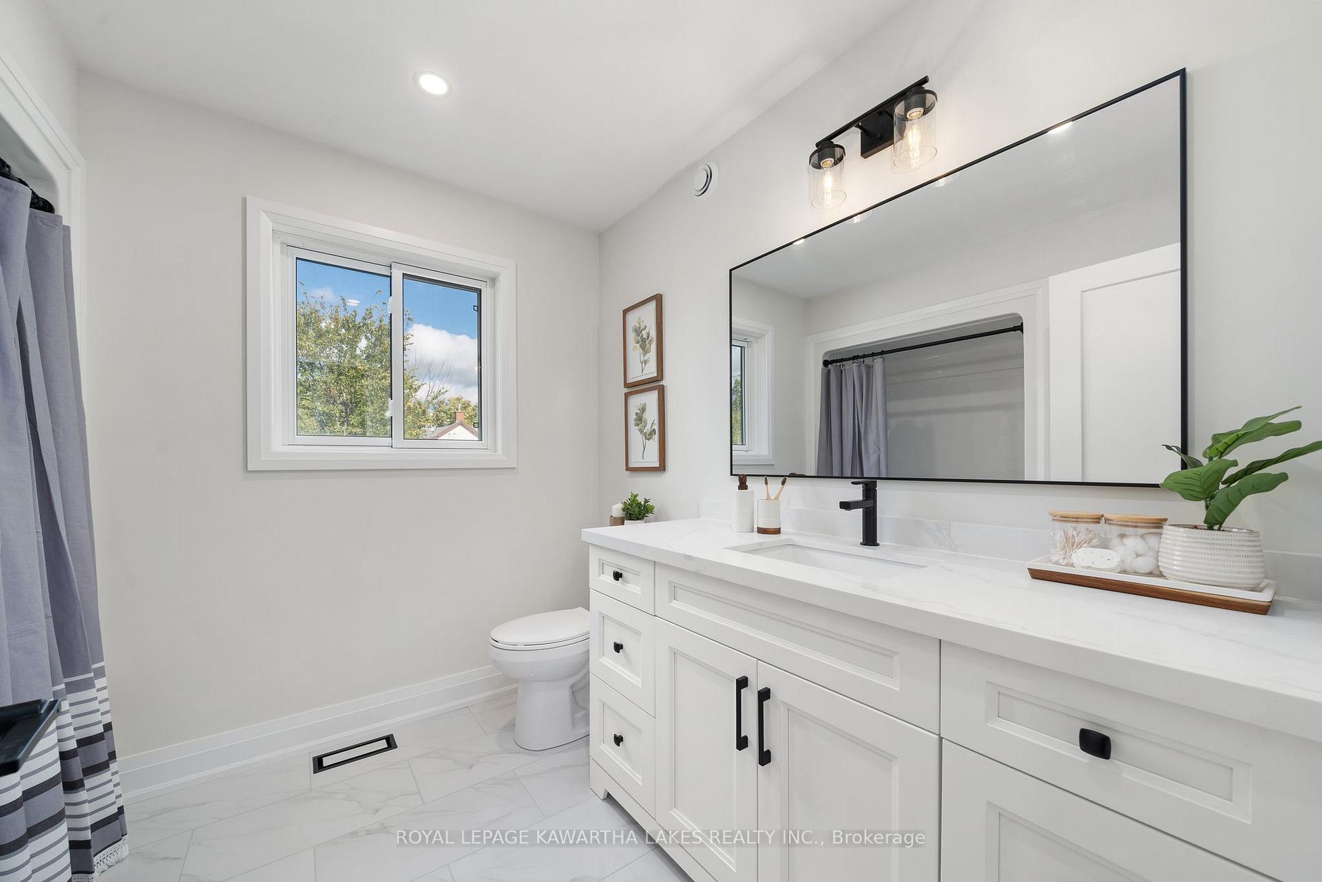 Photo 24 of 26 Murray Street, Kawartha Lakes, Fenelon Falls — HOMEH