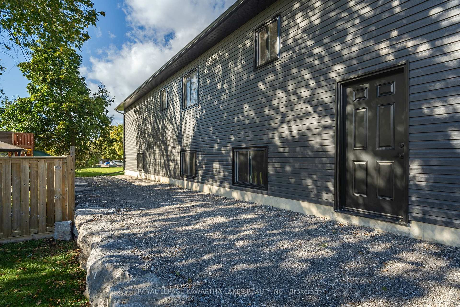 Photo 31 of 26 Murray Street, Kawartha Lakes, Fenelon Falls — HOMEH