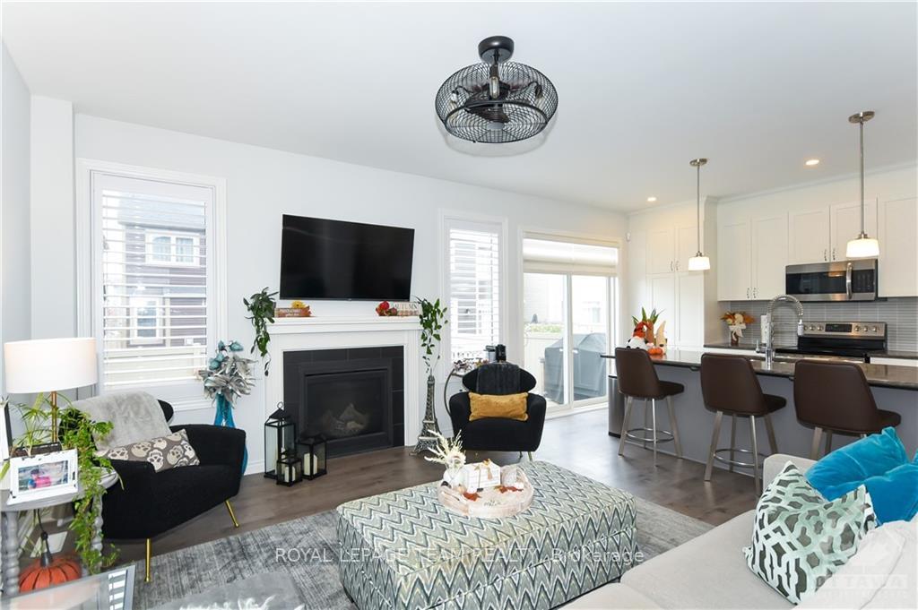Photo 5 of 35 Oxalis Crescent, Ottawa, Kanata - Emerald Meadows/Trailwest — HOMEH