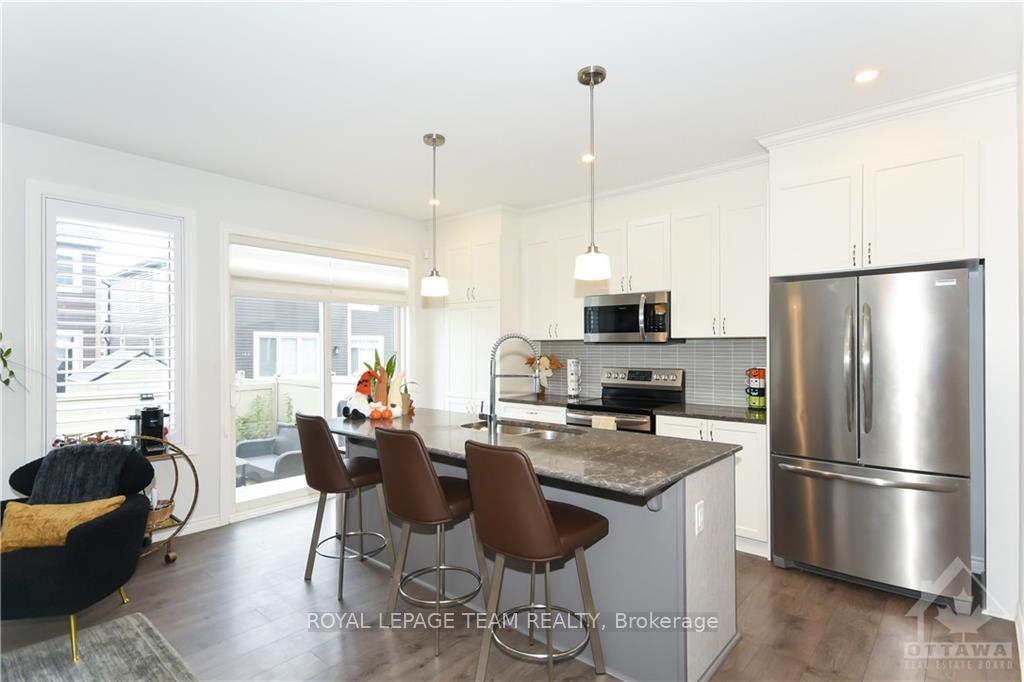 Photo 7 of 35 Oxalis Crescent, Ottawa, Kanata - Emerald Meadows/Trailwest — HOMEH