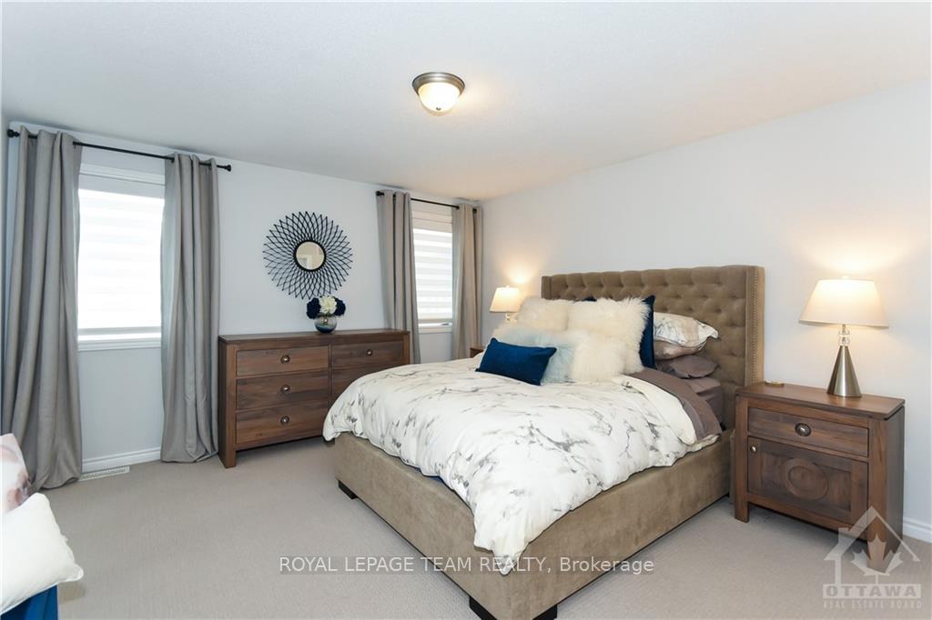Photo 11 of 35 Oxalis Crescent, Ottawa, Kanata - Emerald Meadows/Trailwest — HOMEH
