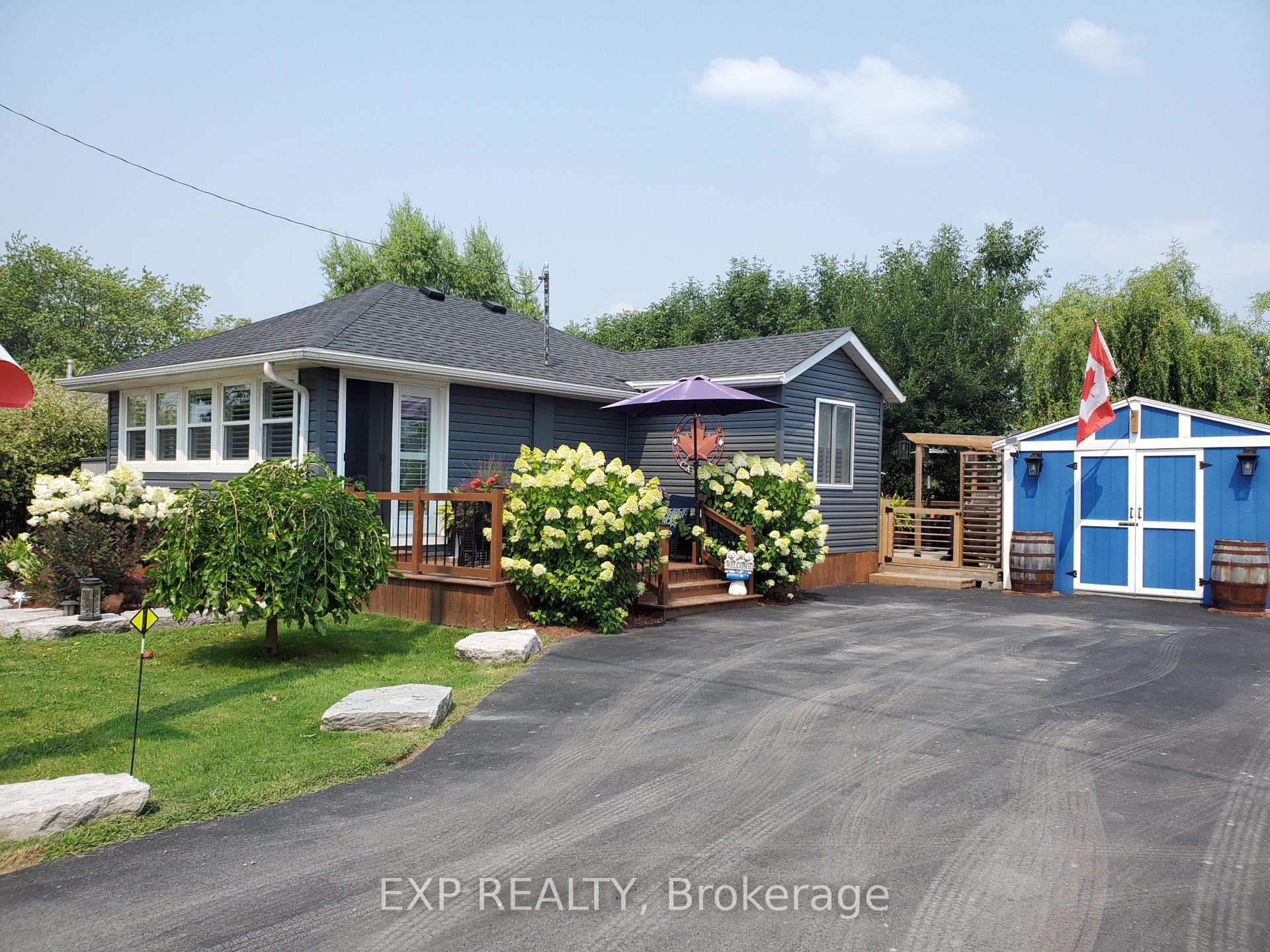 Front of 2011 Lakeshore Road