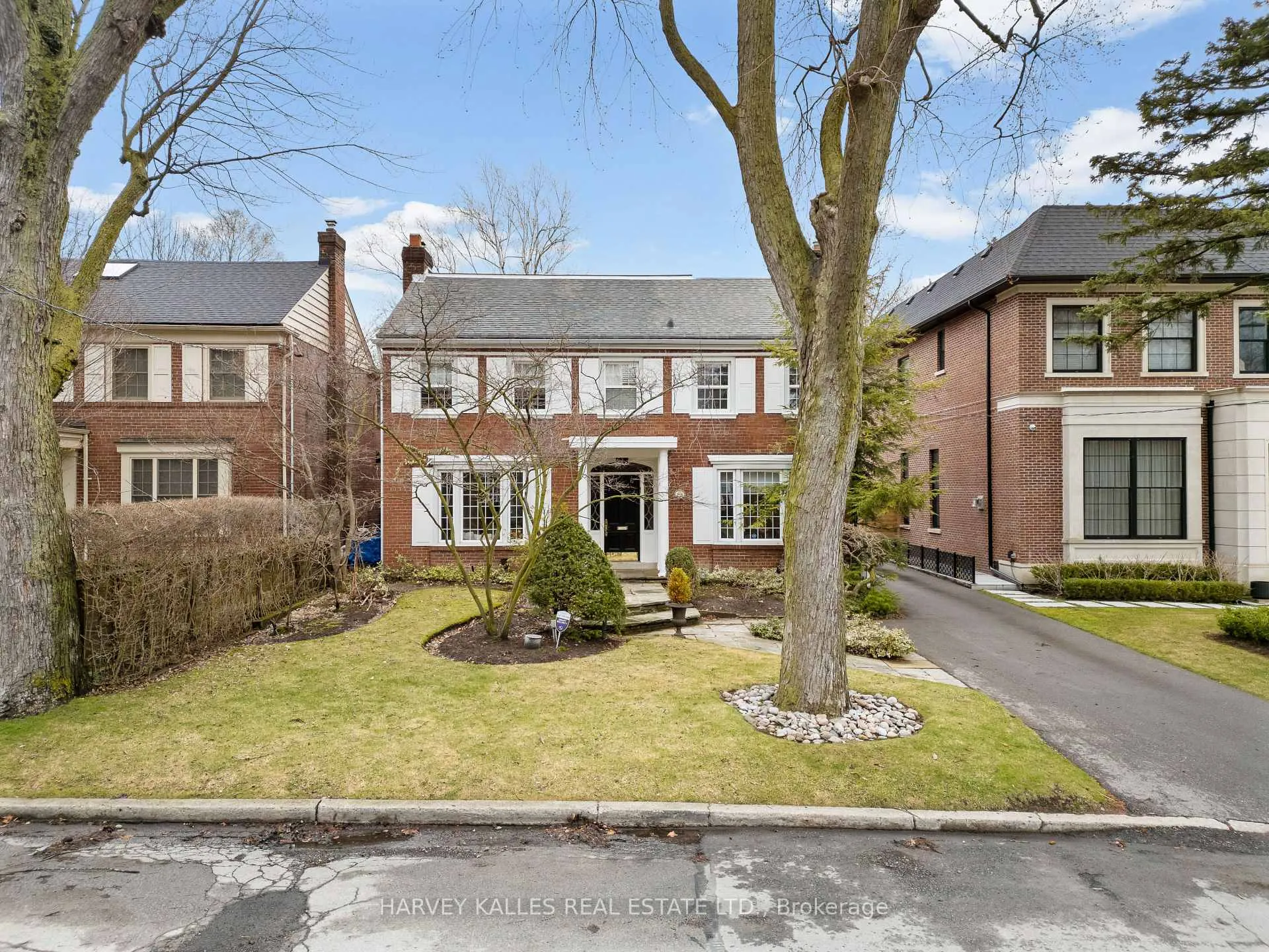 Photo 3 of 268 Cortleigh Boulevard, Toronto, Lawrence Park South — HOMEH
