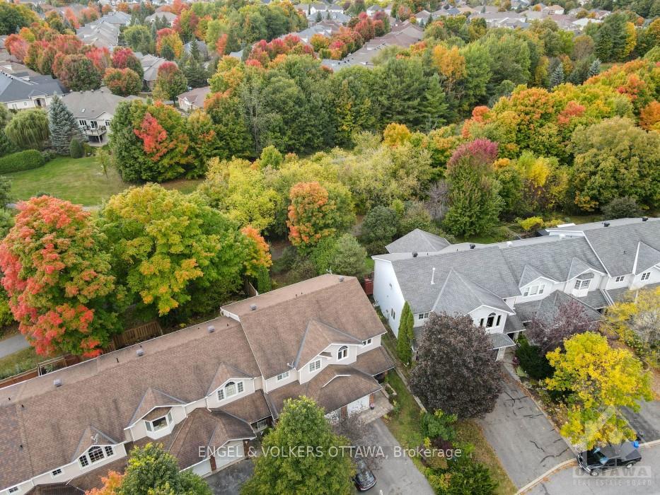 Photo 1 of 11 Windcrest Court, Ottawa, Kanata - Kanata Lakes/Heritage Hills — HOMEH