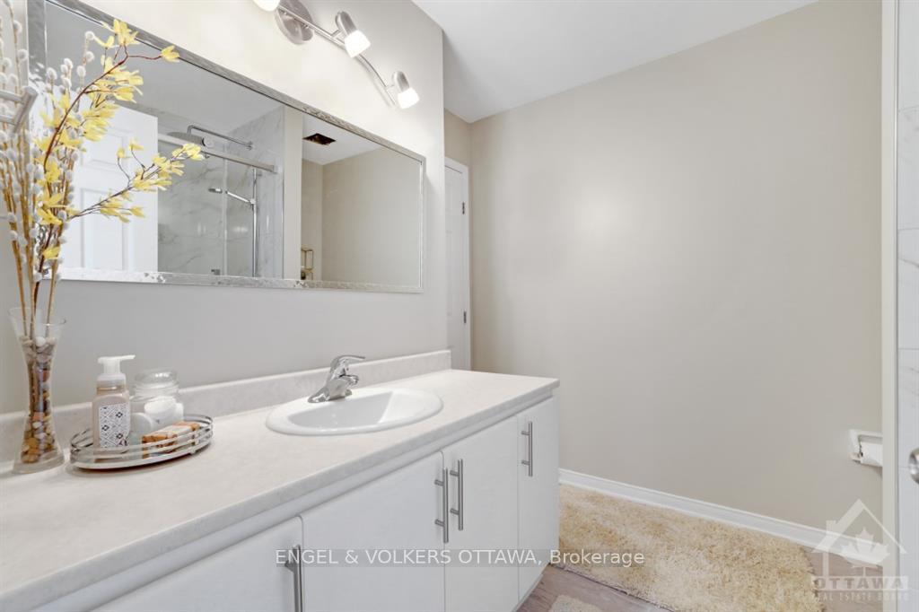 Photo 15 of 11 Windcrest Court, Ottawa, Kanata - Kanata Lakes/Heritage Hills — HOMEH
