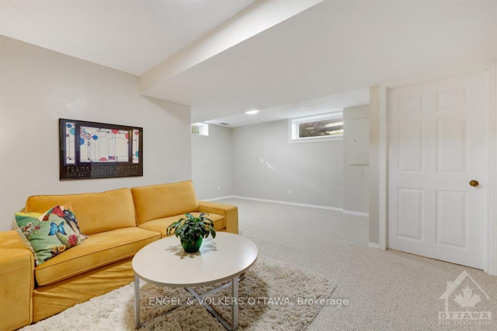 Photo 21 of 11 Windcrest Court, Ottawa, Kanata - Kanata Lakes/Heritage Hills — HOMEH