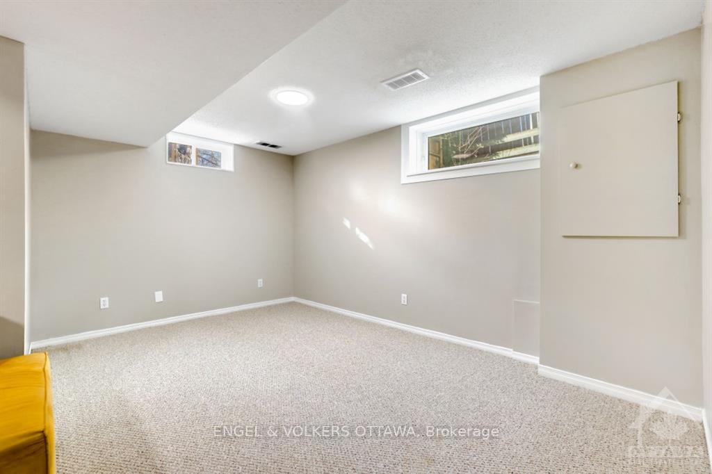 Photo 22 of 11 Windcrest Court, Ottawa, Kanata - Kanata Lakes/Heritage Hills — HOMEH