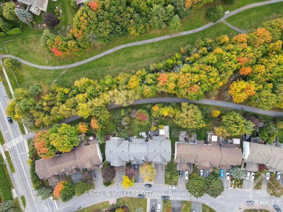 Photo 29 of 11 Windcrest Court, Ottawa, Kanata - Kanata Lakes/Heritage Hills — HOMEH