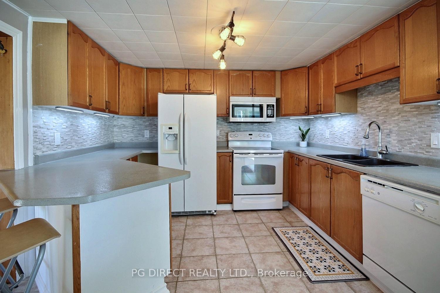 Photo 3 of 123 Coldstream Road, Kawartha Lakes, Somerville — HOMEH