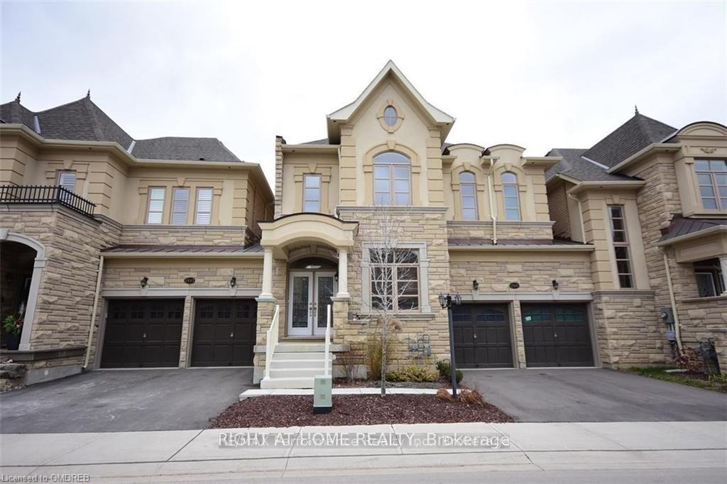 Front of 2441 Chateau Common