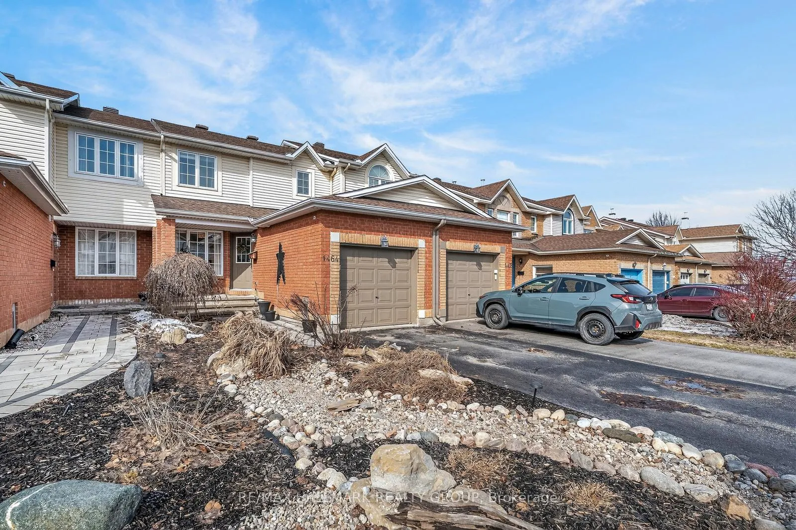Photo 4 of 1464 Bonneville Crescent, Ottawa, Orleans/Sunridge — HOMEH