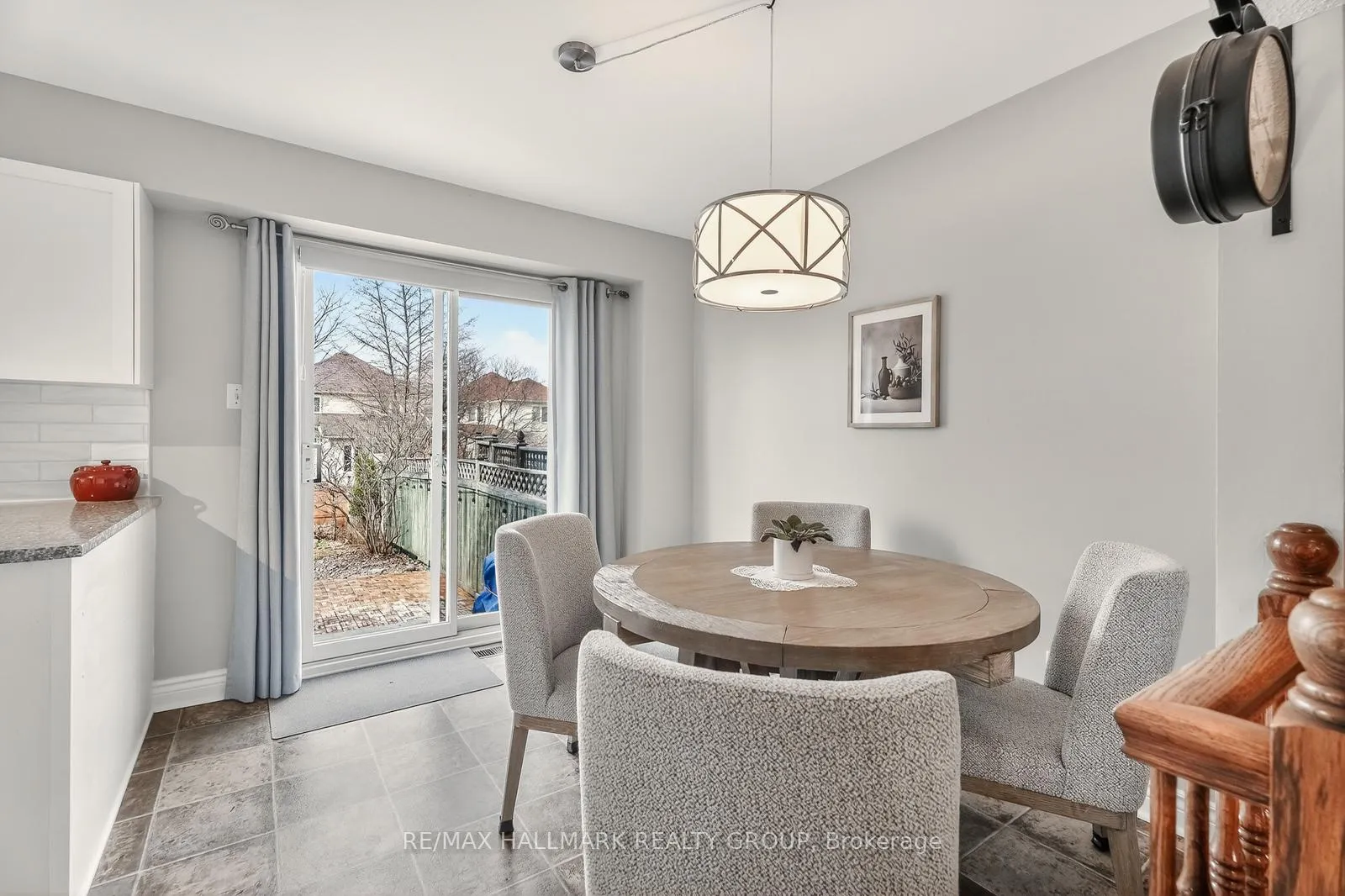 Photo 14 of 1464 Bonneville Crescent, Ottawa, Orleans/Sunridge — HOMEH