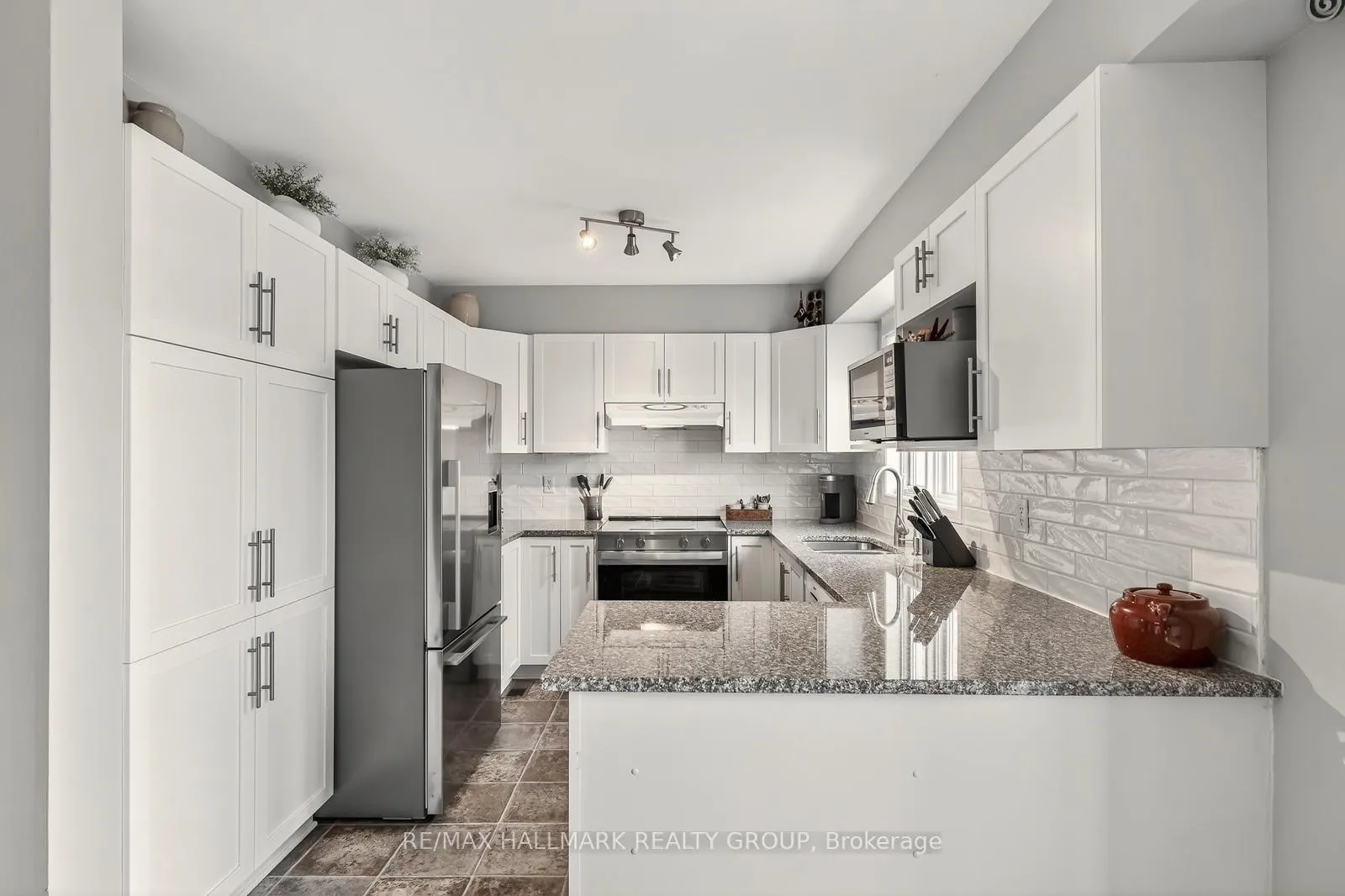 Photo 16 of 1464 Bonneville Crescent, Ottawa, Orleans/Sunridge — HOMEH