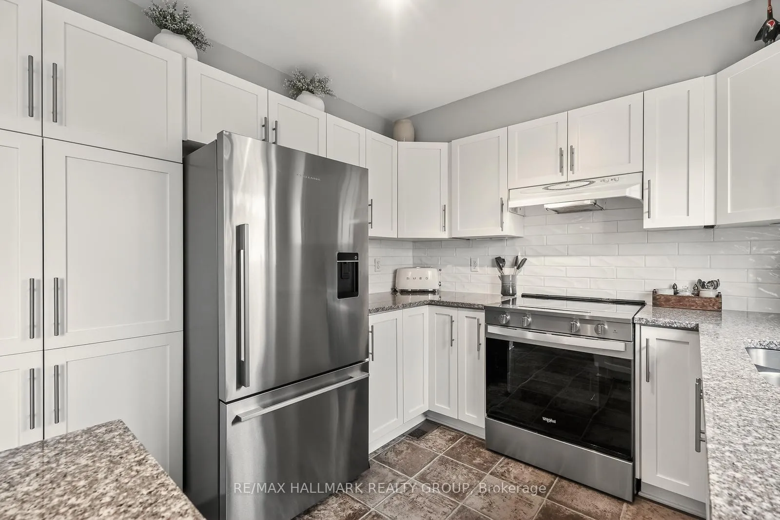 Photo 19 of 1464 Bonneville Crescent, Ottawa, Orleans/Sunridge — HOMEH