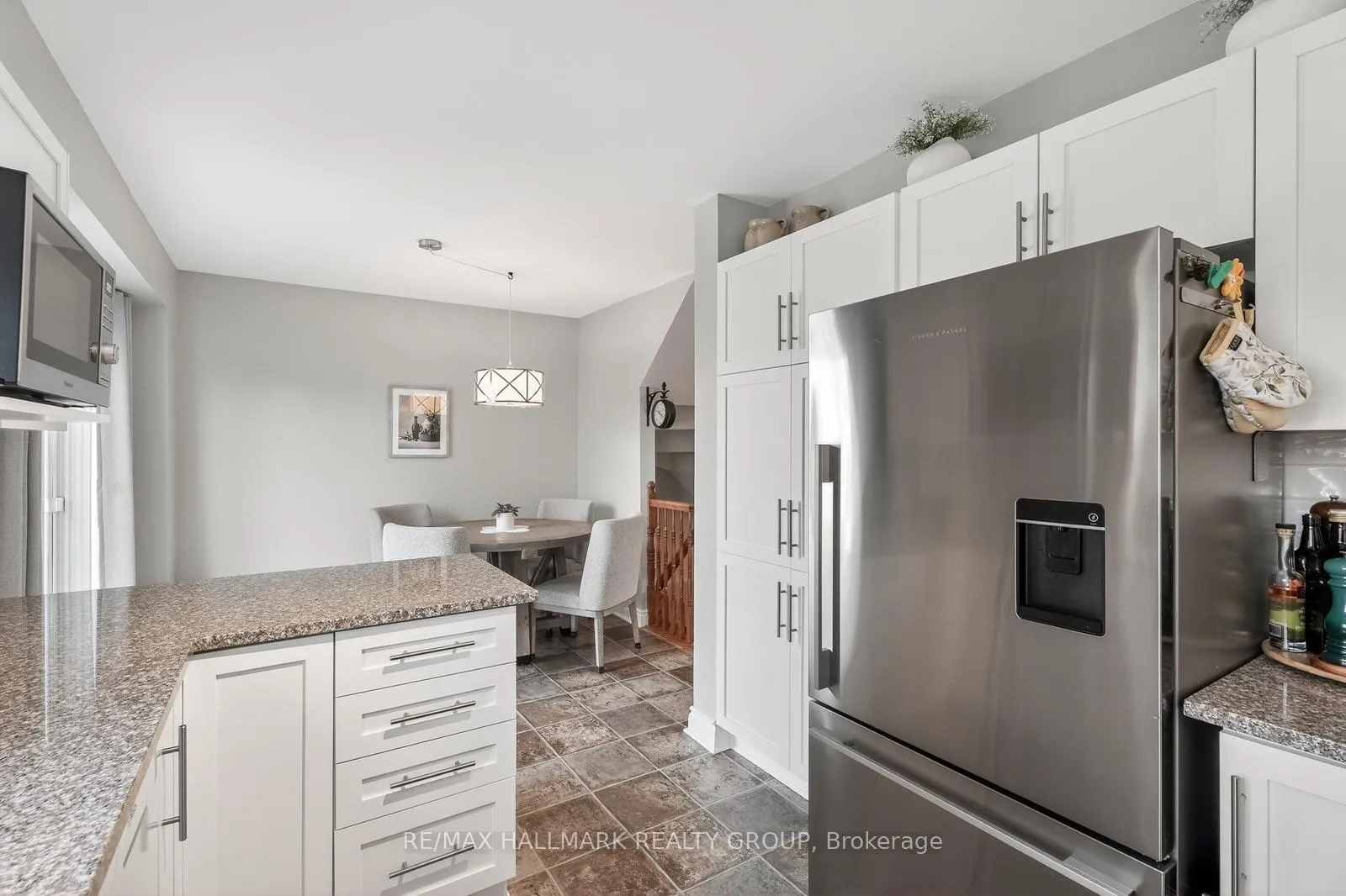 Photo 20 of 1464 Bonneville Crescent, Ottawa, Orleans/Sunridge — HOMEH