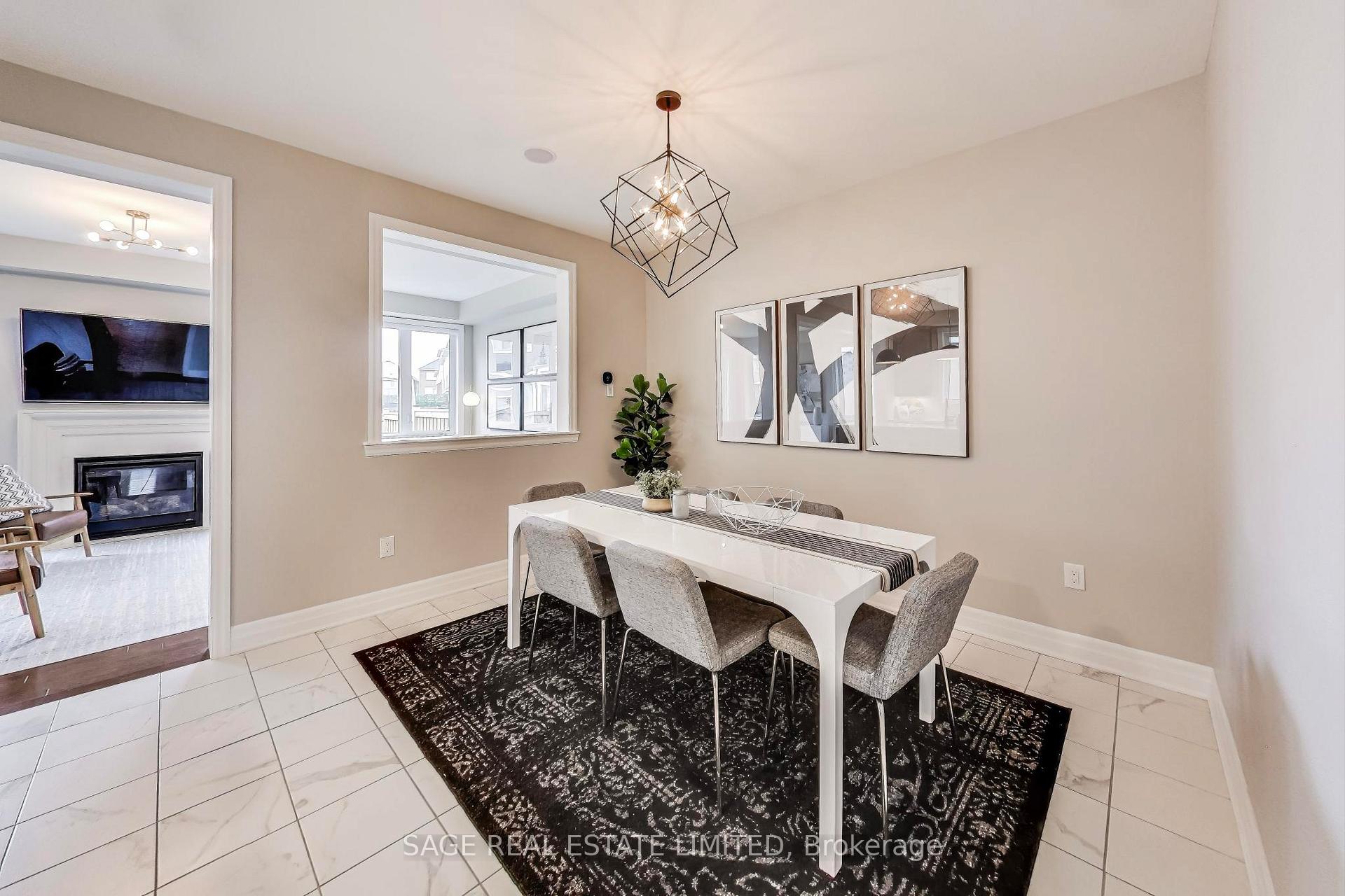 Photo 8 of 1394 Rose Way, Milton, Cobban — HOMEH
