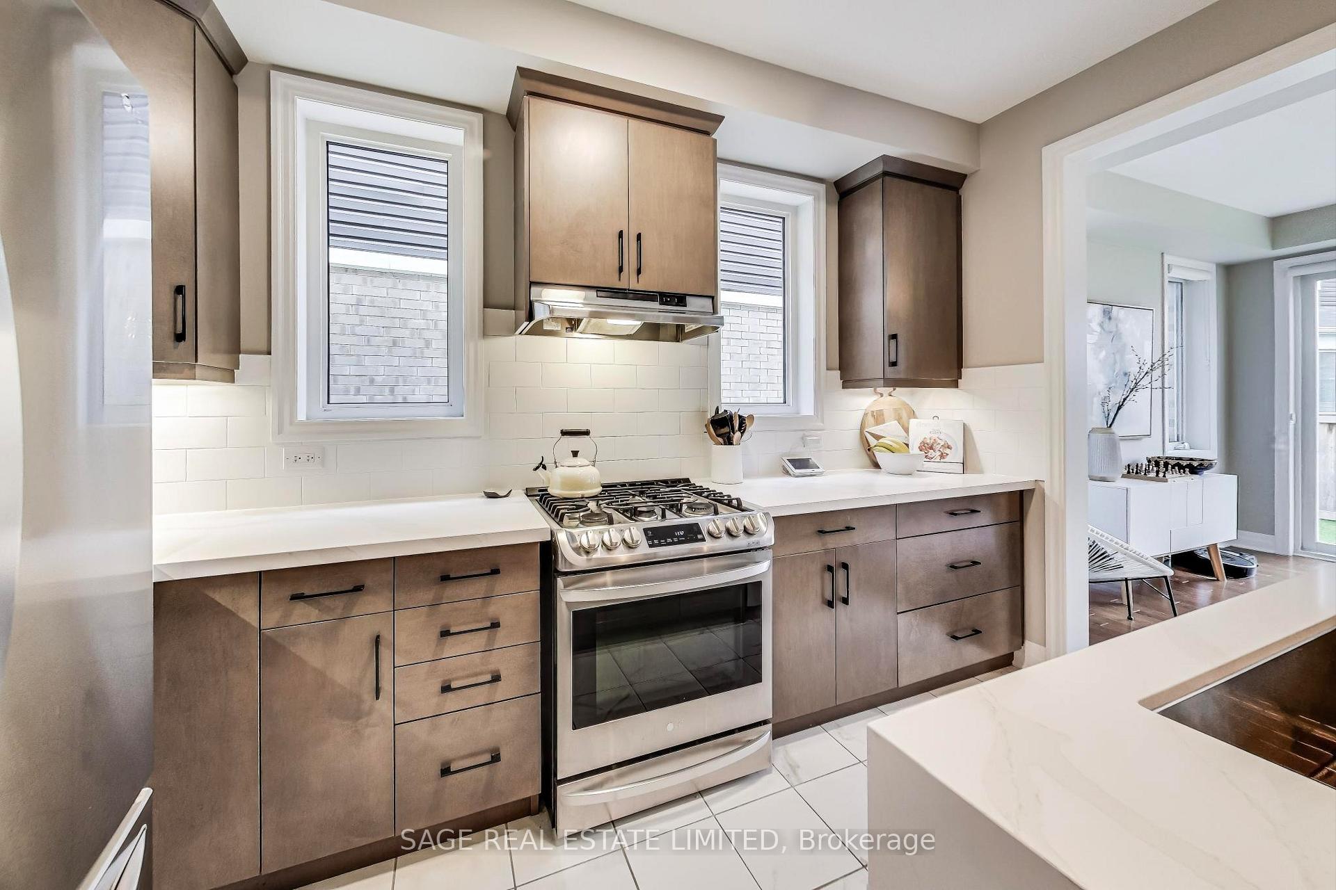 Photo 13 of 1394 Rose Way, Milton, Cobban — HOMEH