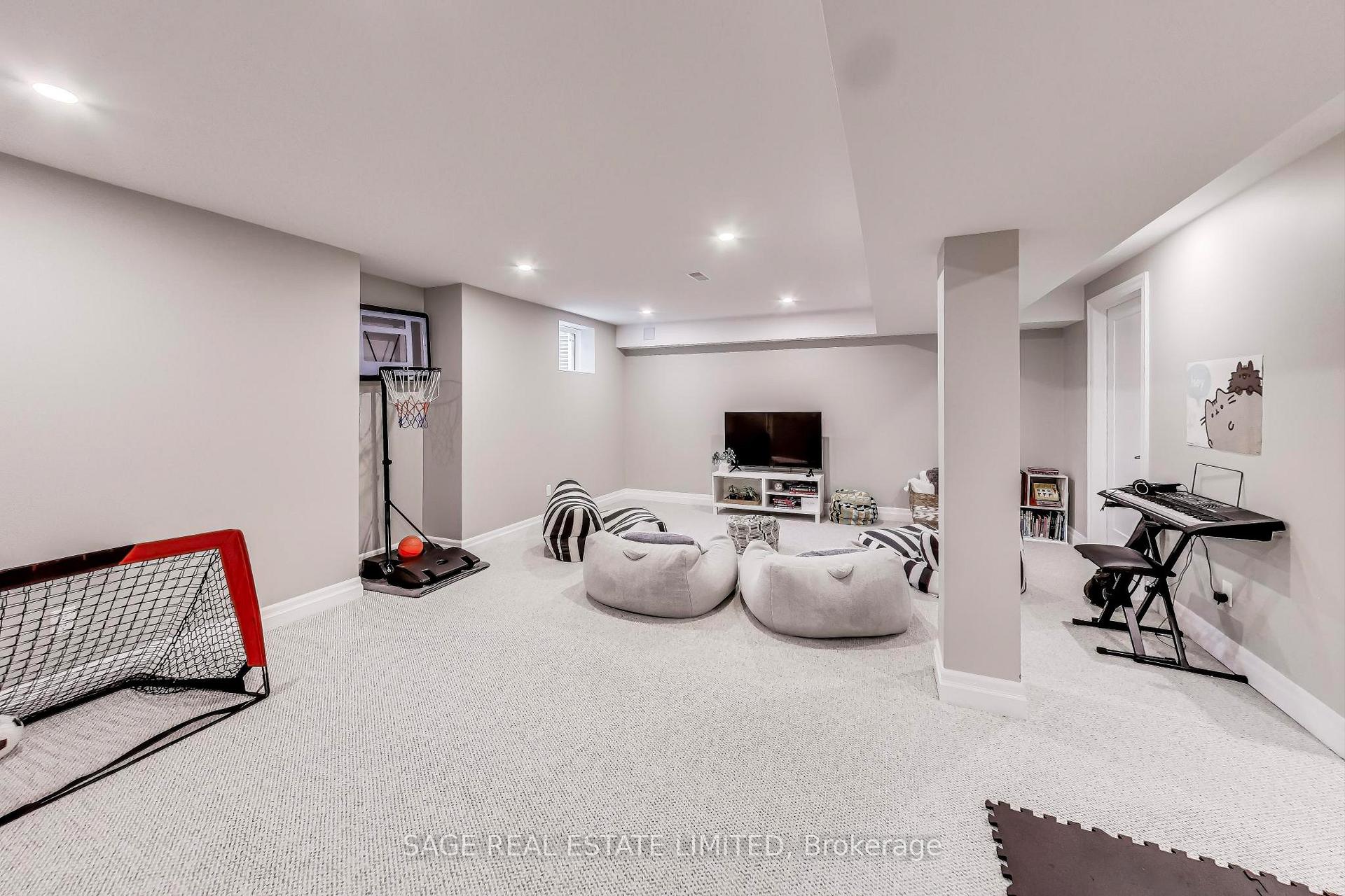 Photo 26 of 1394 Rose Way, Milton, Cobban — HOMEH