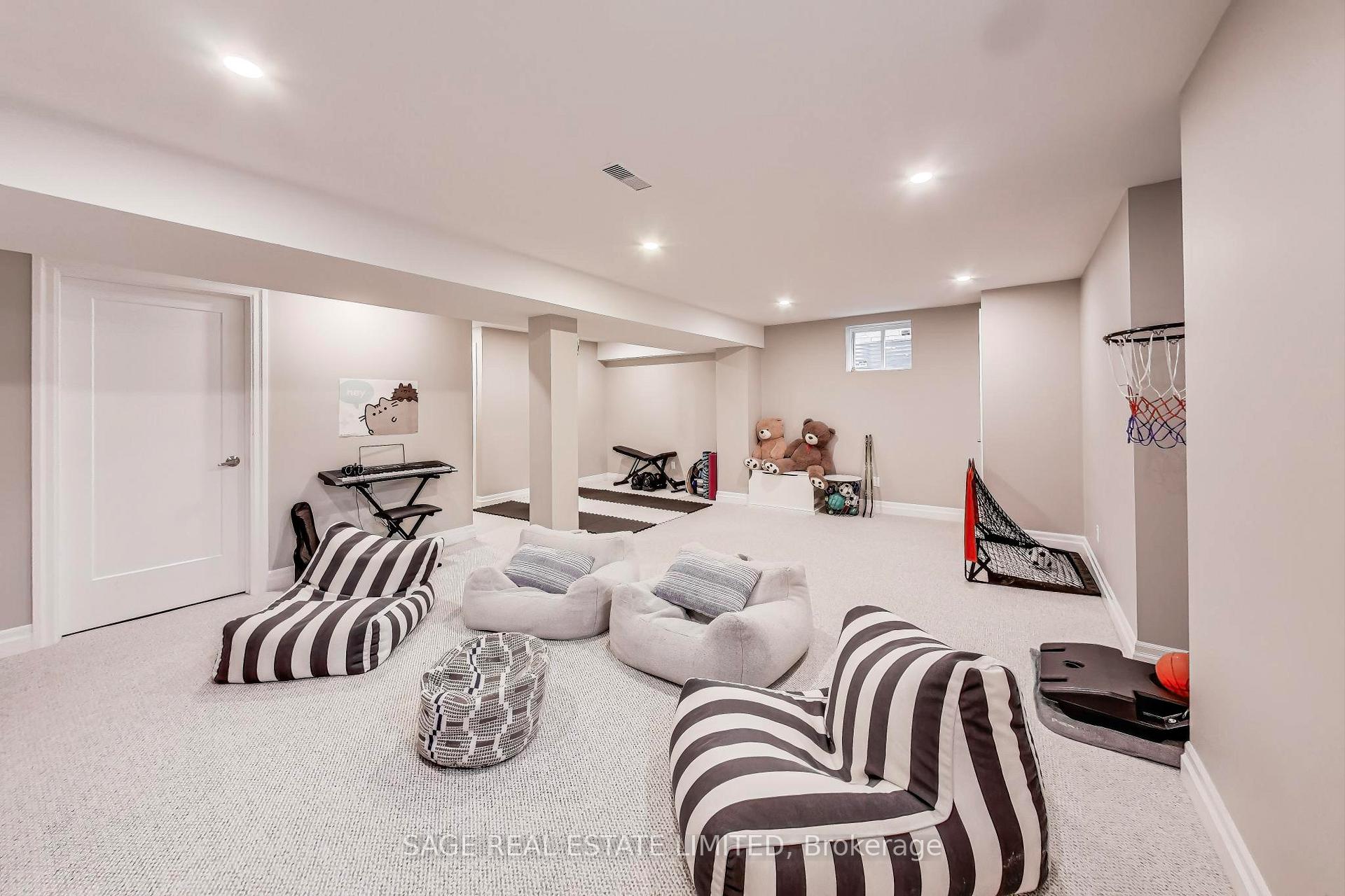 Photo 27 of 1394 Rose Way, Milton, Cobban — HOMEH