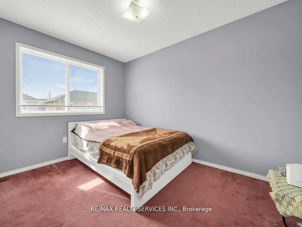 Photo 25 of 118 Queen Mary Drive, Brampton, Fletcher's Meadow — HOMEH