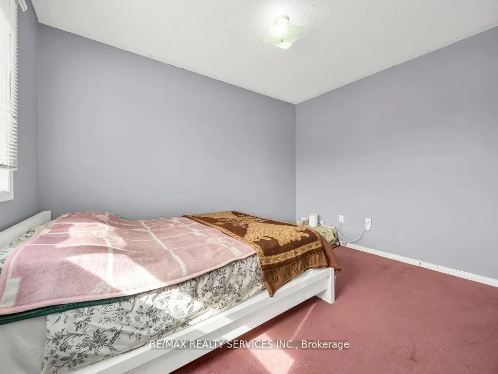 Photo 27 of 118 Queen Mary Drive, Brampton, Fletcher's Meadow — HOMEH