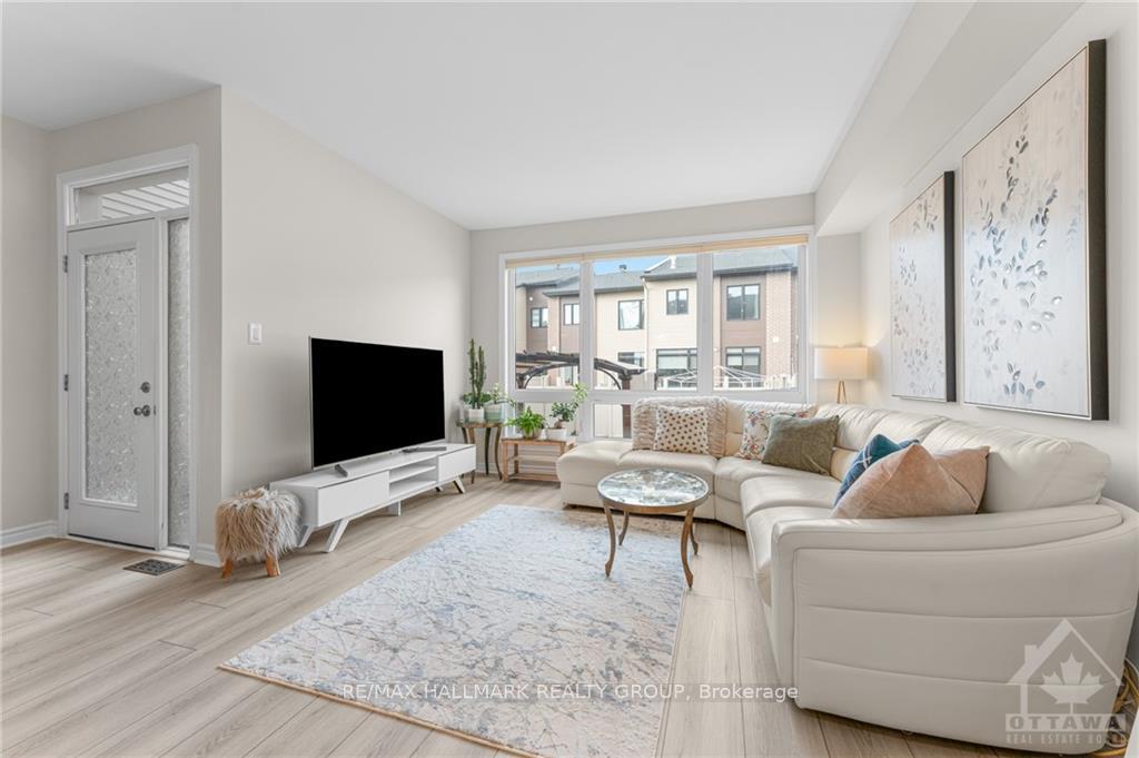 Photo 11 of 4921 Abbott Street E, Ottawa, Kanata - Emerald Meadows/Trailwest — HOMEH