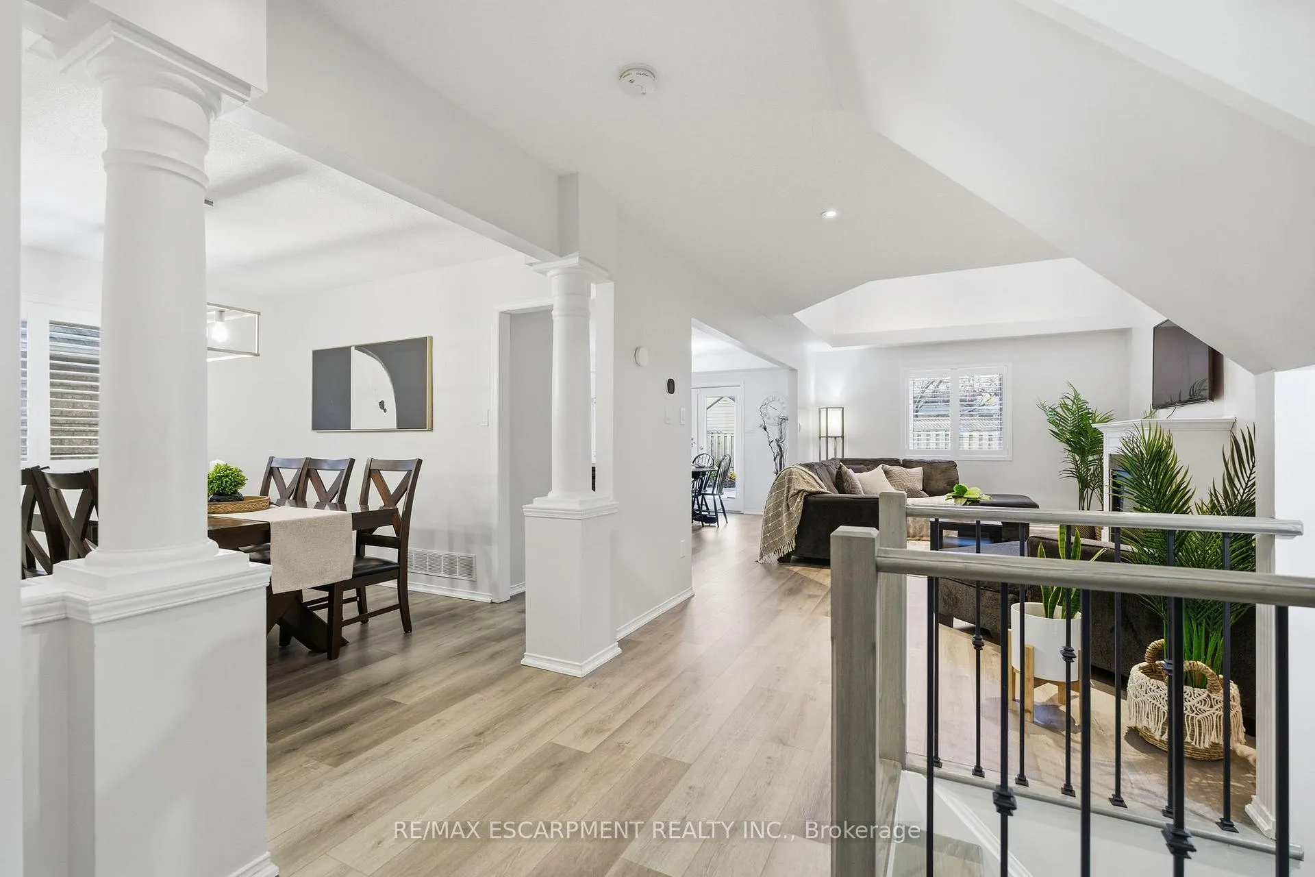 Photo 5 of 157 Braithwaite Avenue, Hamilton, Ancaster — HOMEH