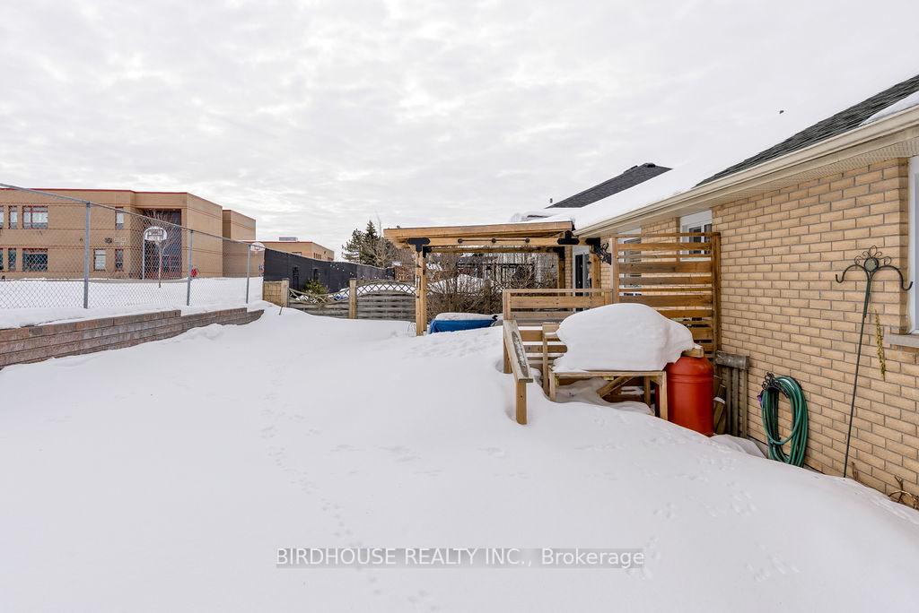 Photo 36 of 14 Dormer Road, Kawartha Lakes, Lindsay — HOMEH