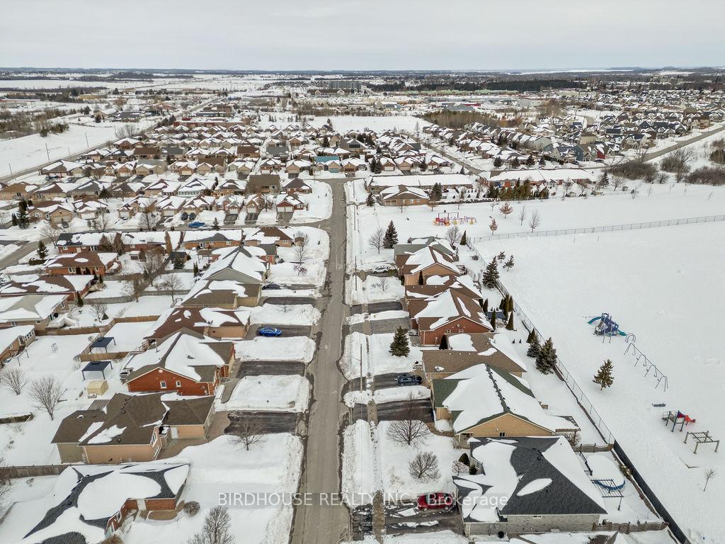 Photo 38 of 14 Dormer Road, Kawartha Lakes, Lindsay — HOMEH