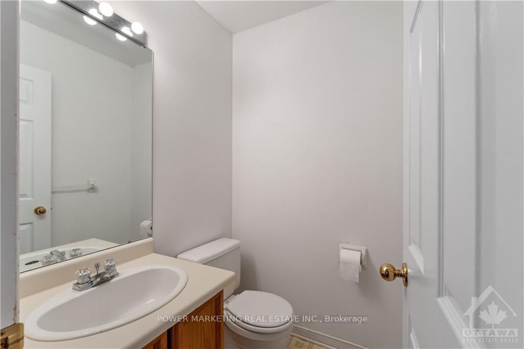 Photo 5 of 62 Saddlehorn Crescent, Ottawa, Kanata - Bridlewood — HOMEH