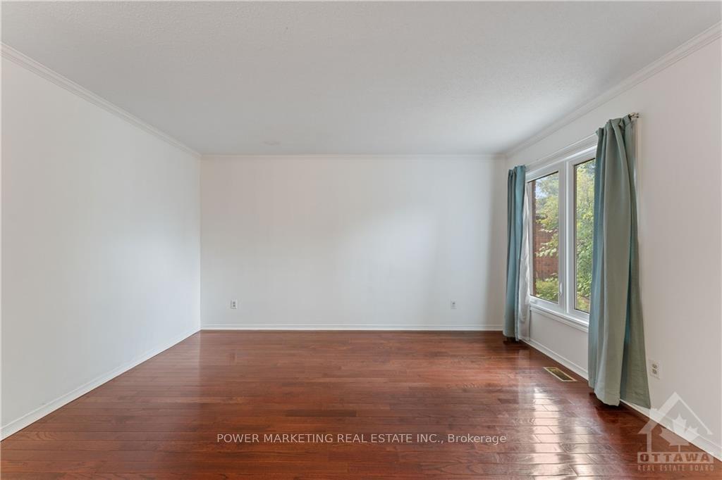 Photo 7 of 62 Saddlehorn Crescent, Ottawa, Kanata - Bridlewood — HOMEH