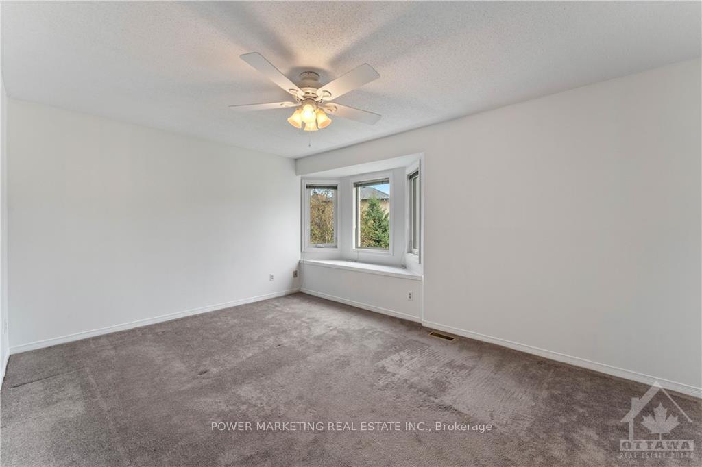 Photo 13 of 62 Saddlehorn Crescent, Ottawa, Kanata - Bridlewood — HOMEH