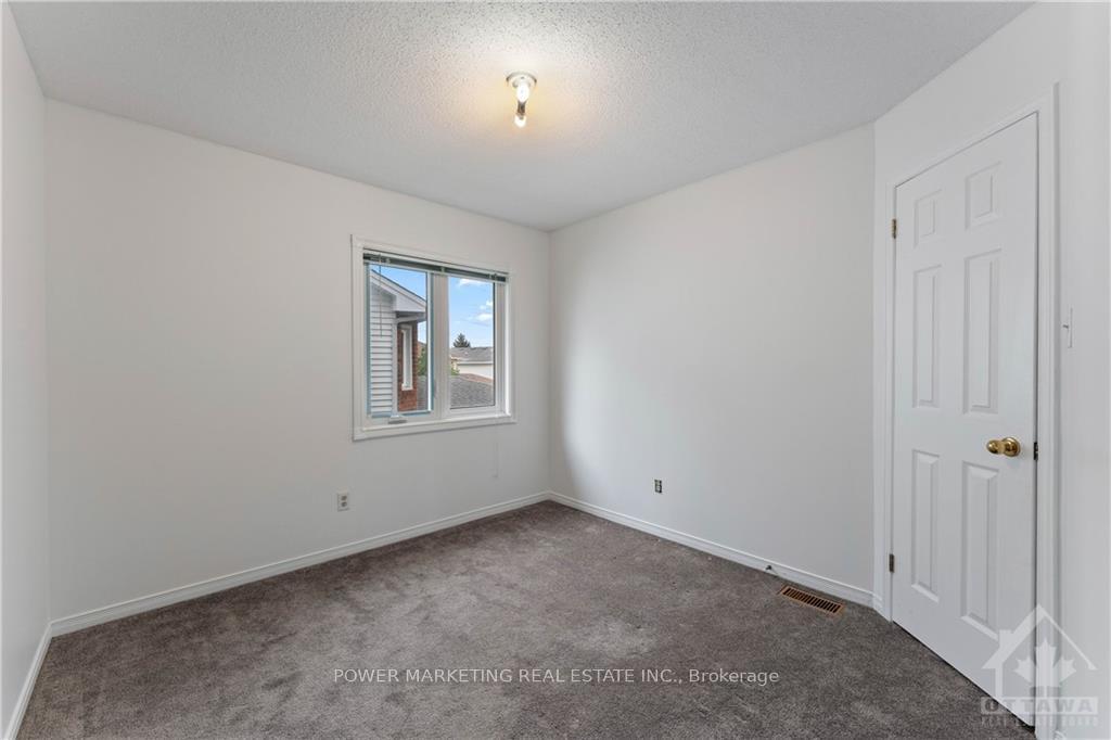 Photo 18 of 62 Saddlehorn Crescent, Ottawa, Kanata - Bridlewood — HOMEH