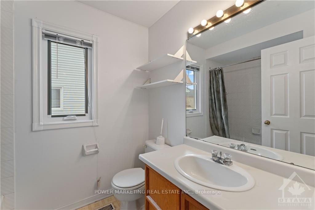 Photo 19 of 62 Saddlehorn Crescent, Ottawa, Kanata - Bridlewood — HOMEH