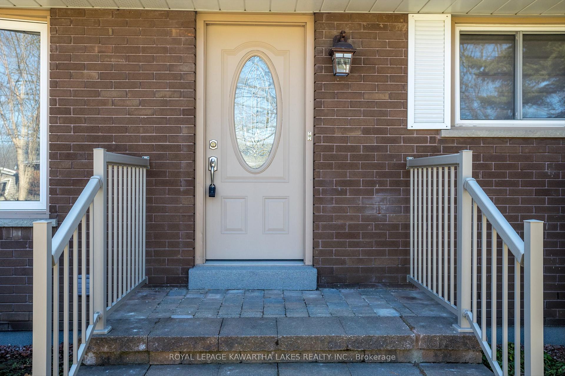 Photo 4 of 159 Adelaide Street N, Kawartha Lakes, Lindsay — HOMEH